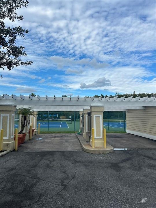 待售: $279,999 (3 贝兹, 2 浴室, 1296 平方英尺)