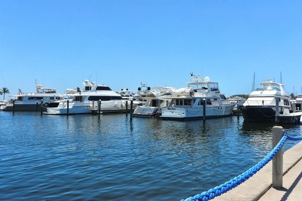 En Venta: $999,500 (3 camas, 2 baños, 2219 Pies cuadrados)