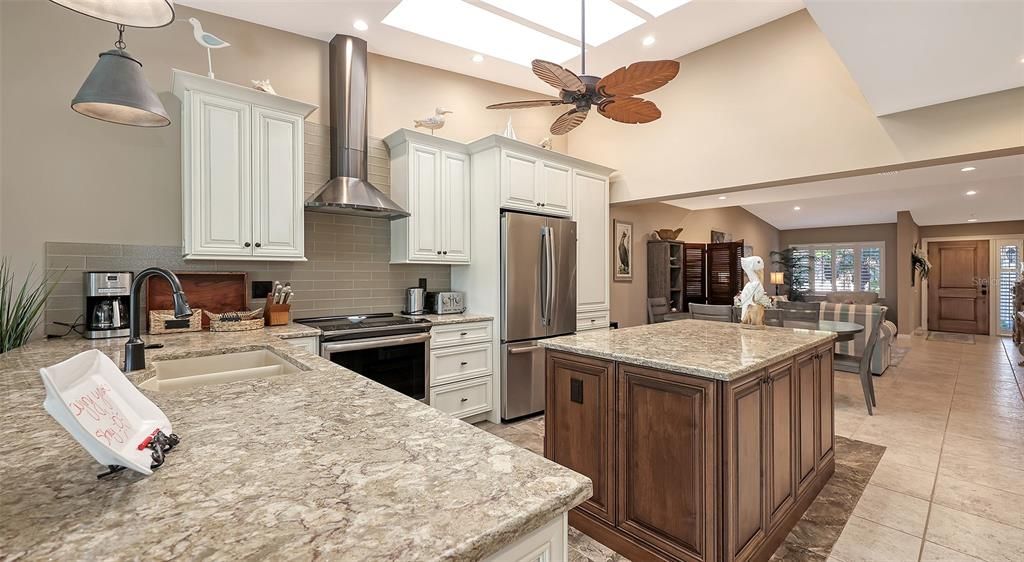 En Venta: $999,500 (3 camas, 2 baños, 2219 Pies cuadrados)