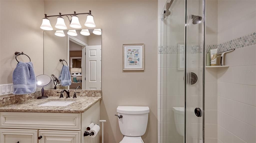 En Venta: $999,500 (3 camas, 2 baños, 2219 Pies cuadrados)