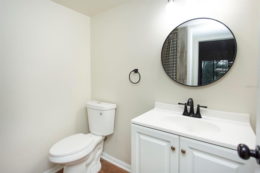 Active With Contract: $149,900 (2 beds, 2 baths, 953 Square Feet)