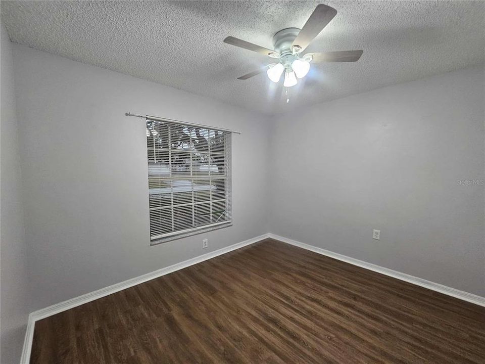 For Sale: $274,111 (3 beds, 2 baths, 1429 Square Feet)