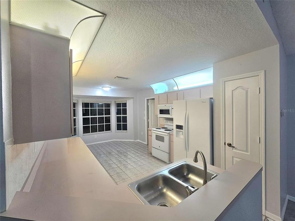 For Sale: $274,111 (3 beds, 2 baths, 1429 Square Feet)