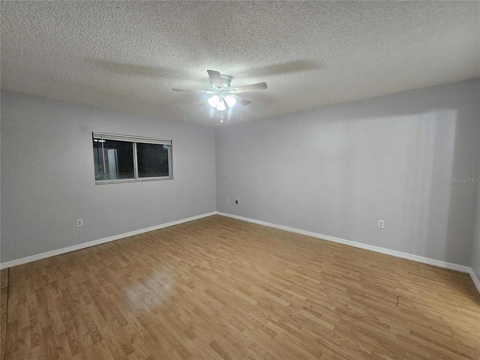 For Sale: $274,111 (3 beds, 2 baths, 1429 Square Feet)