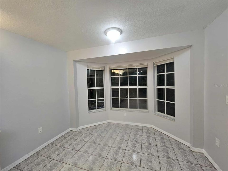 For Sale: $274,111 (3 beds, 2 baths, 1429 Square Feet)