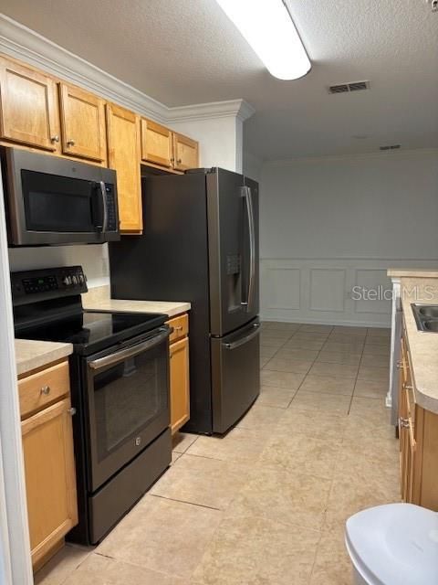 For Sale: $235,000 (3 beds, 2 baths, 1231 Square Feet)