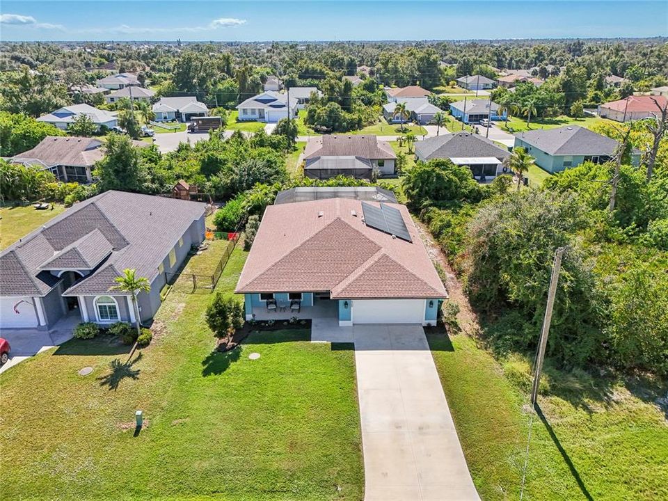 Под контрактом: $465,000 (3 спален, 2 ванн, 1770 Квадратных фут)