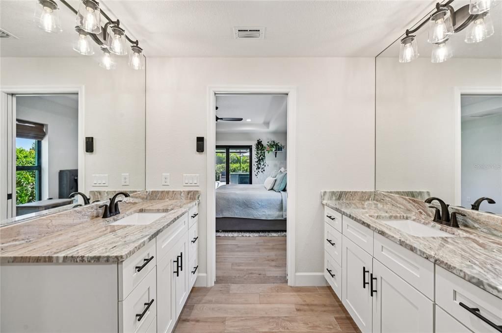 Под контрактом: $465,000 (3 спален, 2 ванн, 1770 Квадратных фут)