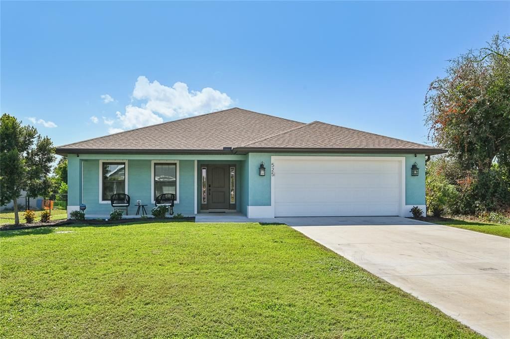 Под контрактом: $465,000 (3 спален, 2 ванн, 1770 Квадратных фут)