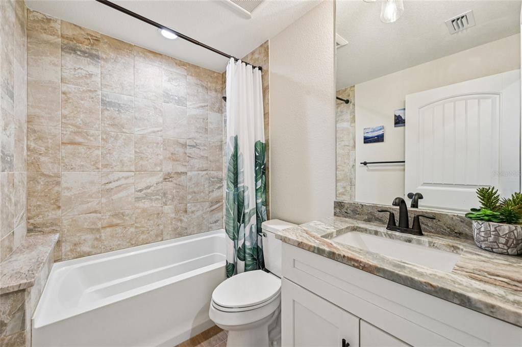 Под контрактом: $465,000 (3 спален, 2 ванн, 1770 Квадратных фут)