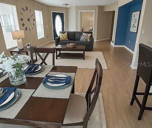 待售: $345,000 (3 贝兹, 2 浴室, 2018 平方英尺)