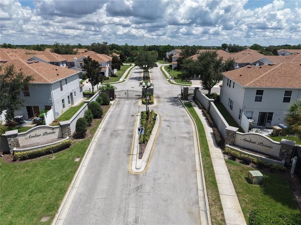 待售: $345,000 (3 贝兹, 2 浴室, 2018 平方英尺)