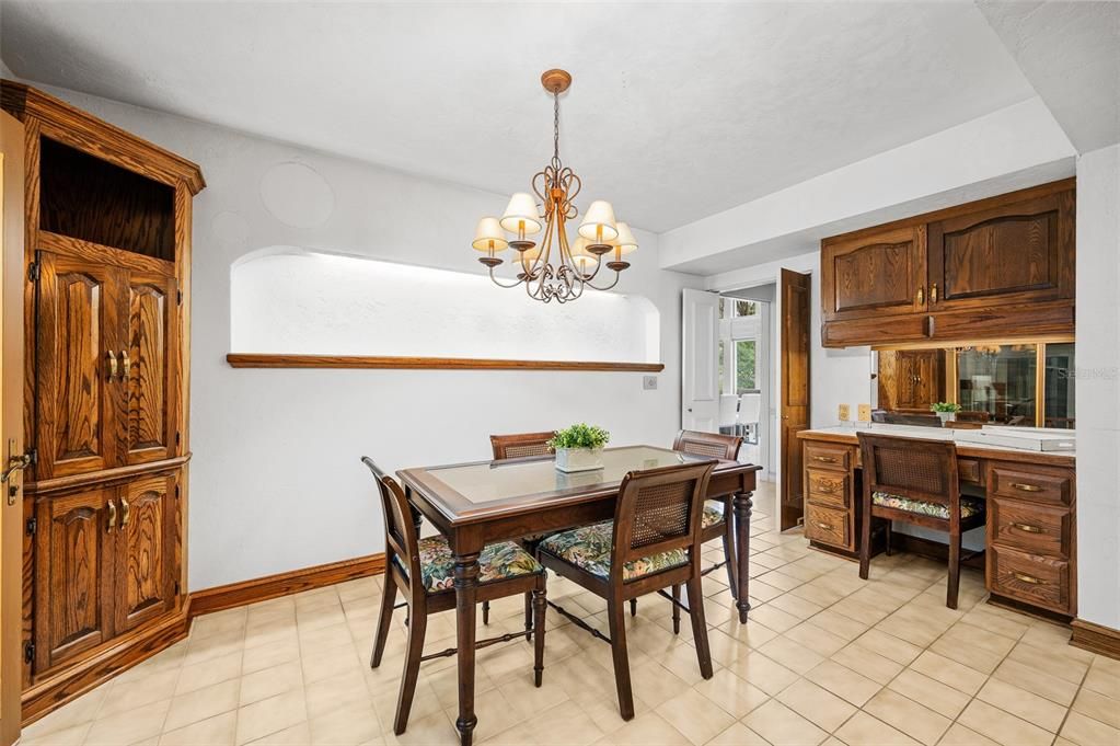 待售: $799,900 (4 贝兹, 2 浴室, 4111 平方英尺)