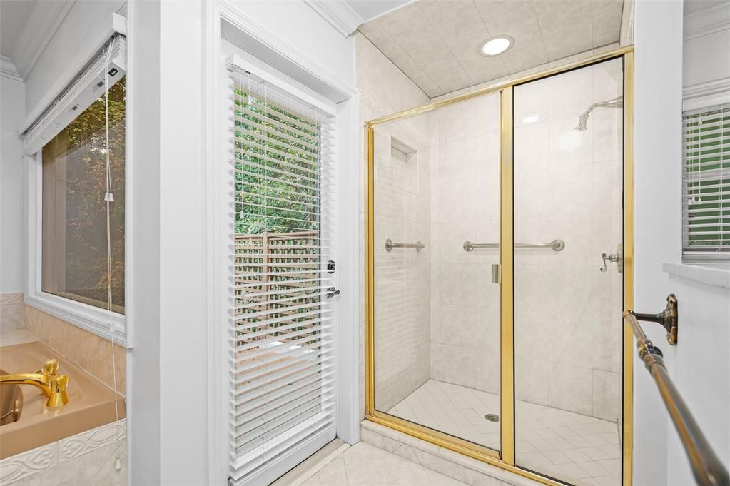 待售: $799,900 (4 贝兹, 2 浴室, 4111 平方英尺)