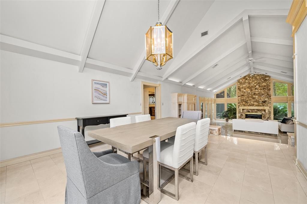 待售: $799,900 (4 贝兹, 2 浴室, 4111 平方英尺)