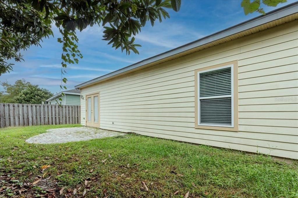 待售: $278,500 (3 贝兹, 2 浴室, 1324 平方英尺)