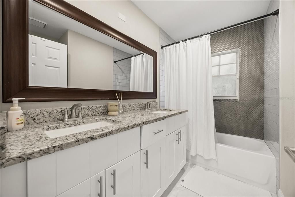 В аренду: $4,700 (4 спален, 3 ванн, 2527 Квадратных фут)