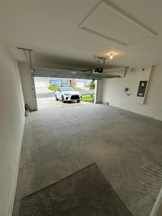 For Rent: $2,450 (4 beds, 2 baths, 1867 Square Feet)