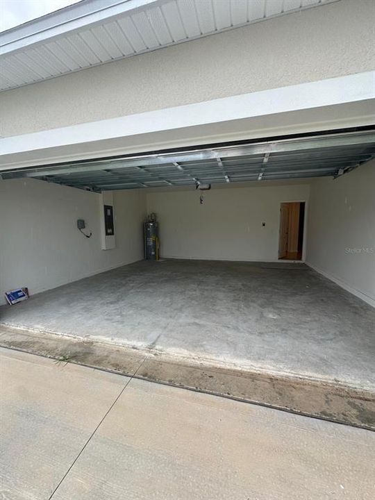 For Rent: $2,450 (4 beds, 2 baths, 1867 Square Feet)