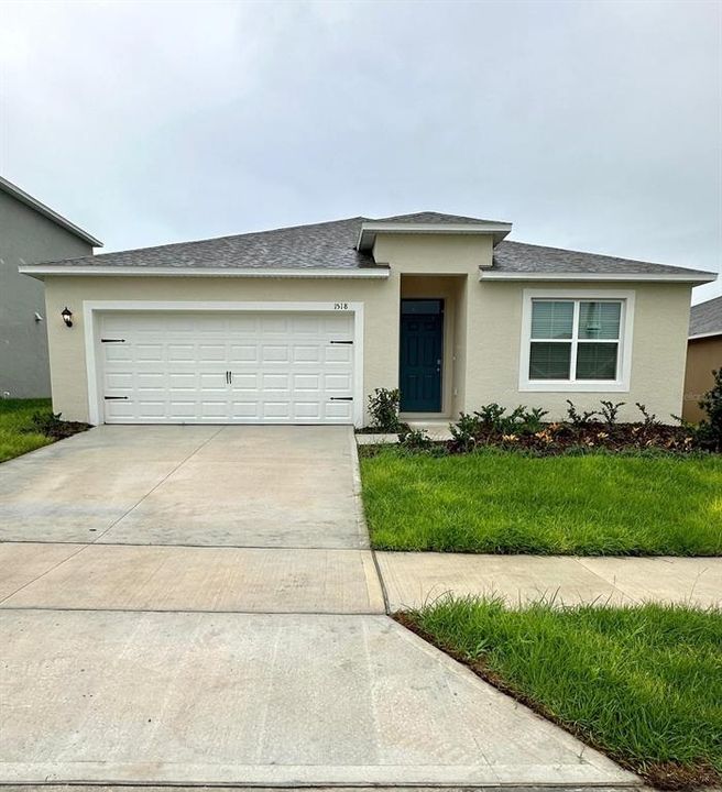 For Rent: $2,450 (4 beds, 2 baths, 1867 Square Feet)