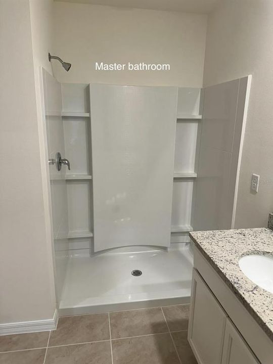 For Rent: $2,450 (4 beds, 2 baths, 1867 Square Feet)