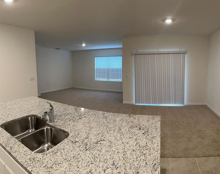 For Rent: $2,450 (4 beds, 2 baths, 1867 Square Feet)