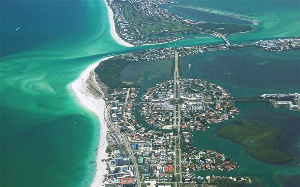 На продажу: $6,995,000 (3 спален, 3 ванн, 3380 Квадратных фут)