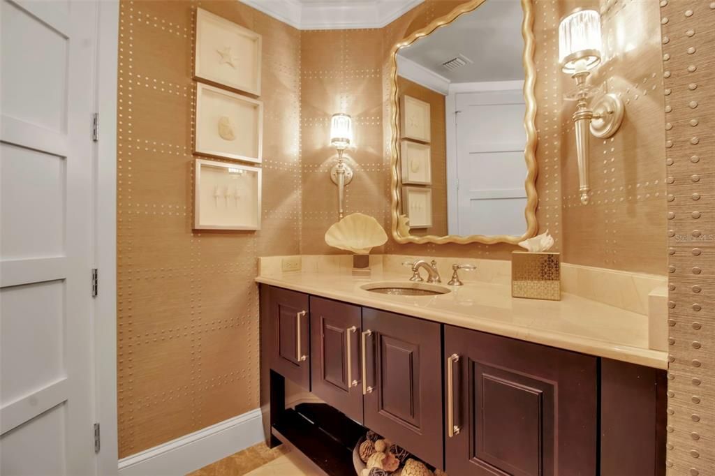 На продажу: $6,995,000 (3 спален, 3 ванн, 3380 Квадратных фут)