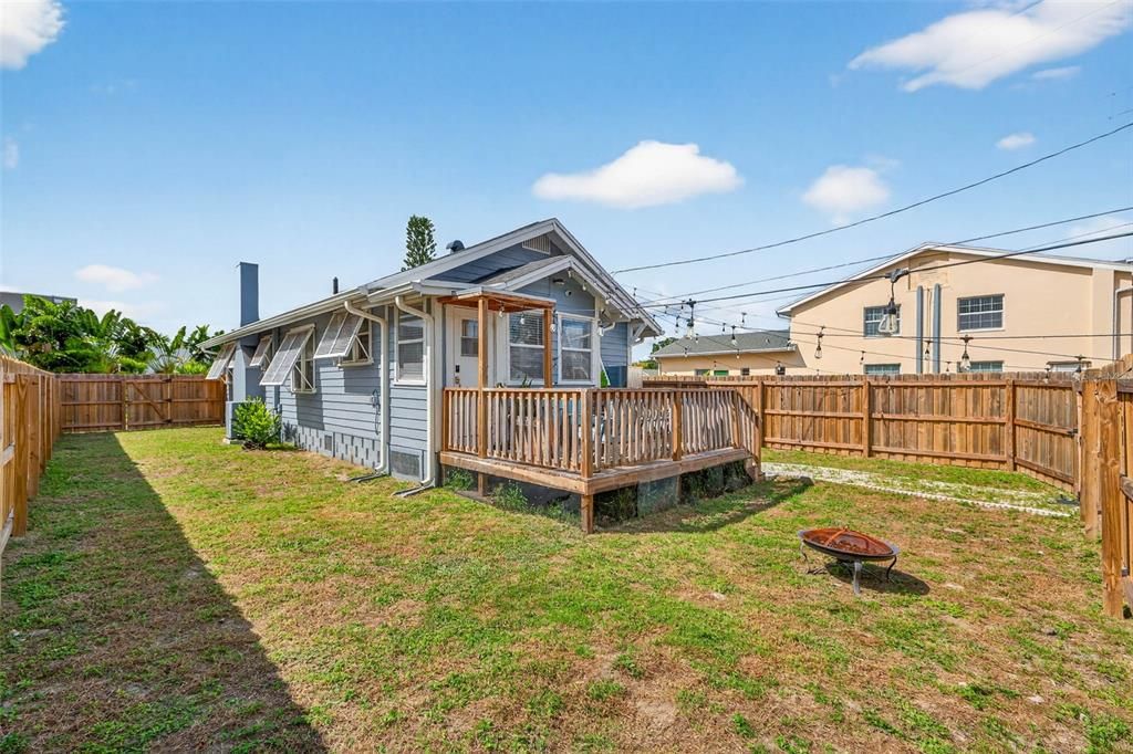 待售: $440,000 (2 贝兹, 1 浴室, 1028 平方英尺)