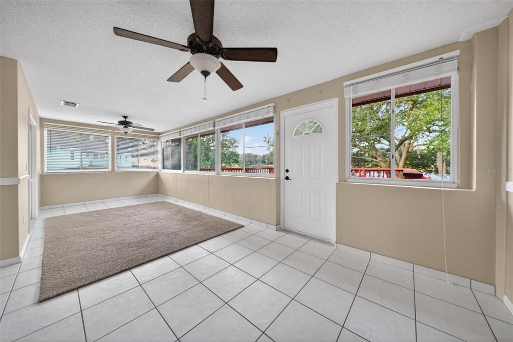 En Venta: $369,000 (3 camas, 2 baños, 1748 Pies cuadrados)