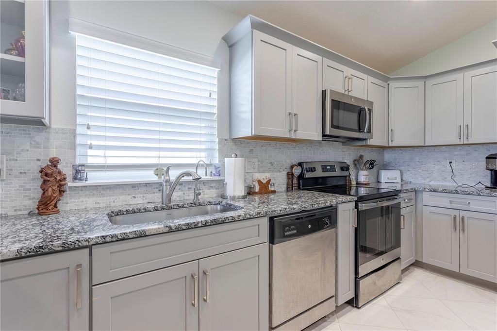 For Sale: $425,000 (3 beds, 2 baths, 1772 Square Feet)