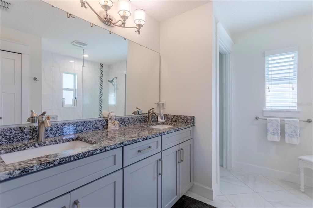 For Sale: $425,000 (3 beds, 2 baths, 1772 Square Feet)