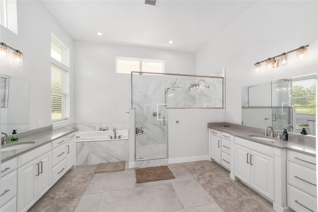 En Venta: $1,475,000 (5 camas, 3 baños, 4742 Pies cuadrados)