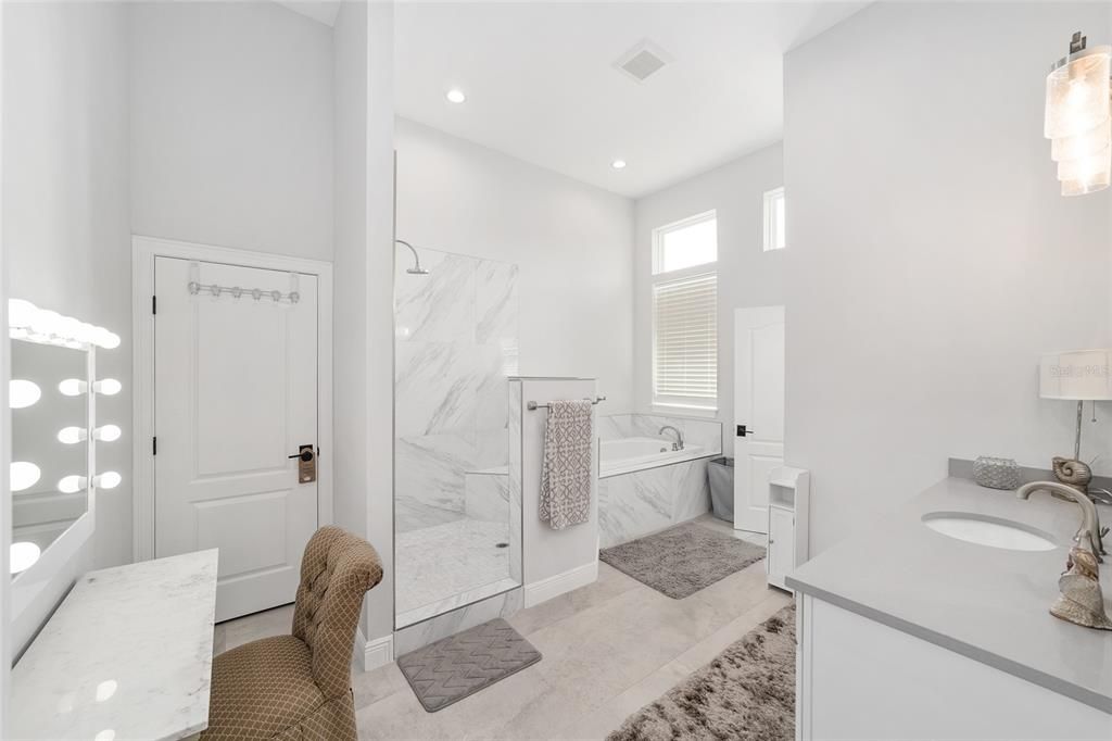 En Venta: $1,475,000 (5 camas, 3 baños, 4742 Pies cuadrados)