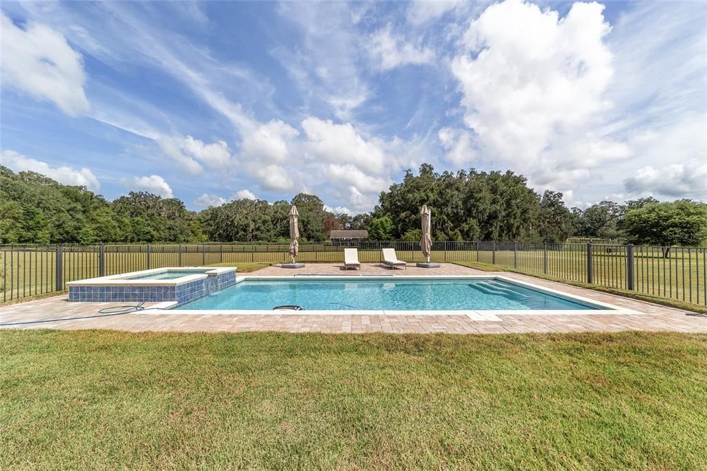 En Venta: $1,475,000 (5 camas, 3 baños, 4742 Pies cuadrados)