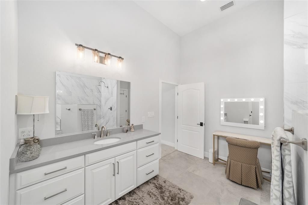 En Venta: $1,475,000 (5 camas, 3 baños, 4742 Pies cuadrados)