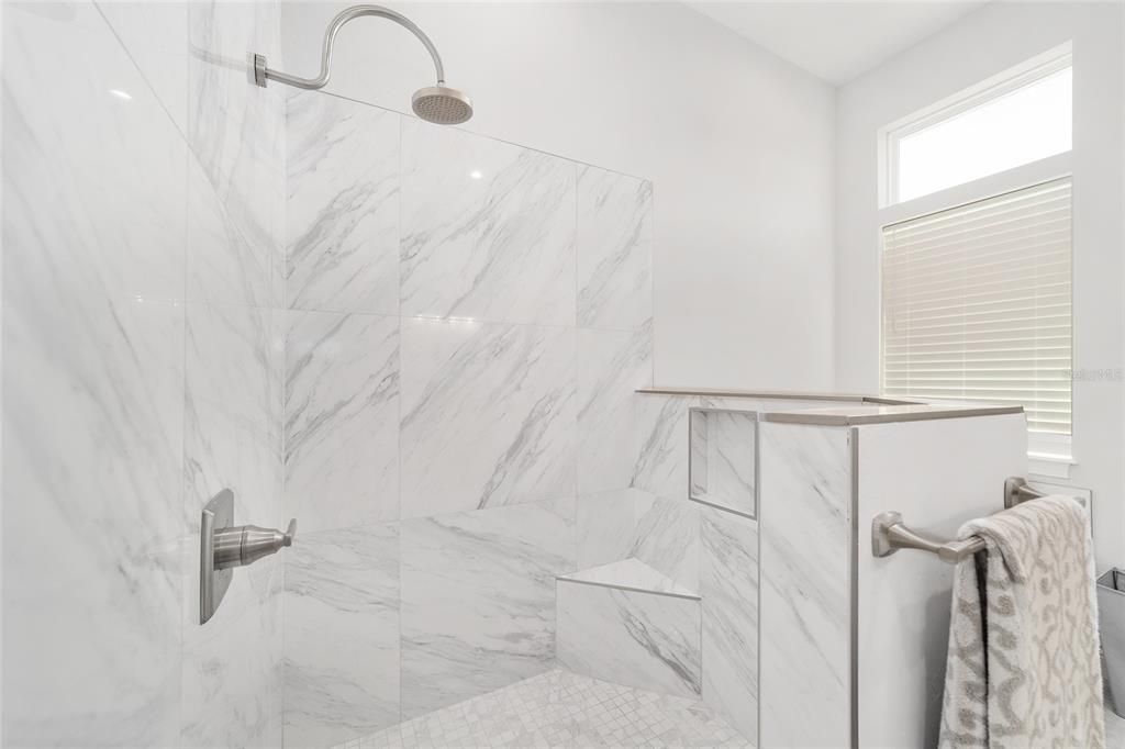 En Venta: $1,475,000 (5 camas, 3 baños, 4742 Pies cuadrados)