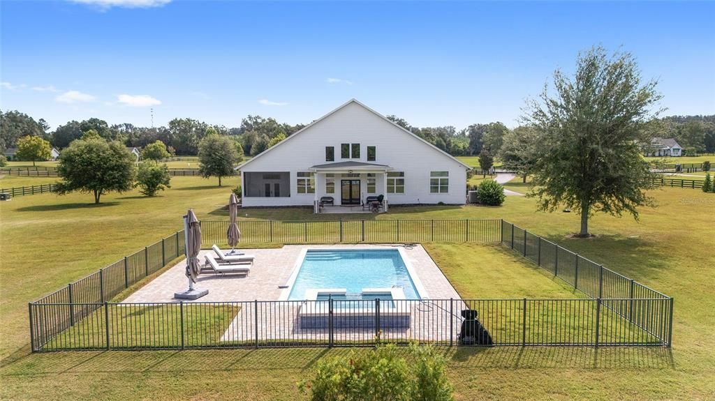 En Venta: $1,475,000 (5 camas, 3 baños, 4742 Pies cuadrados)