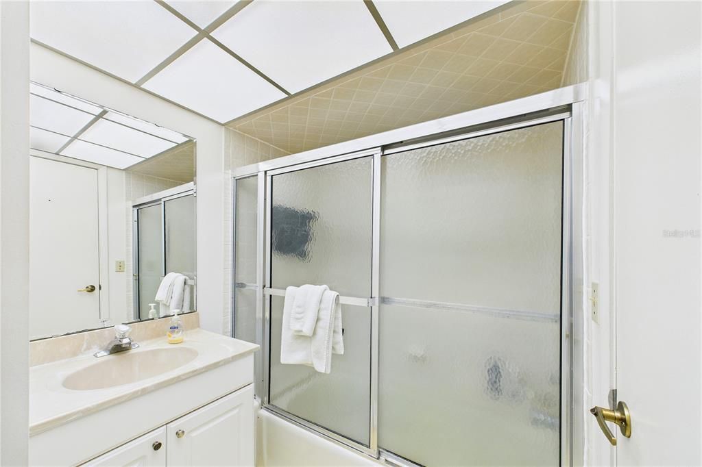 待售: $375,000 (2 贝兹, 2 浴室, 1256 平方英尺)