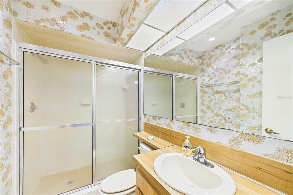 待售: $375,000 (2 贝兹, 2 浴室, 1256 平方英尺)