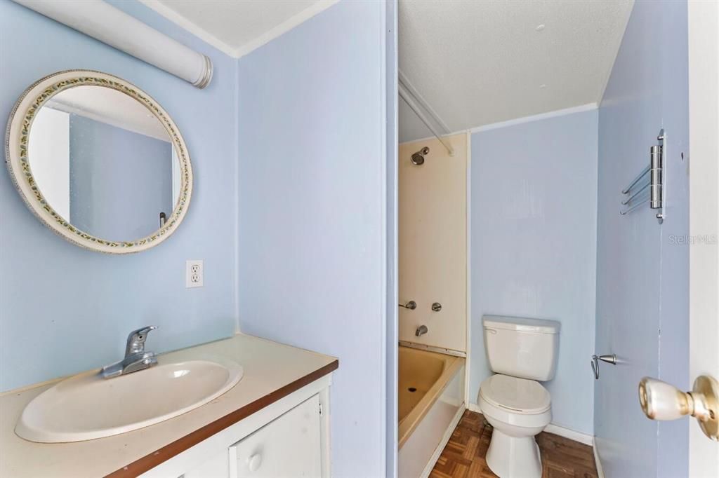 Activo con contrato: $250,000 (3 camas, 2 baños, 1344 Pies cuadrados)