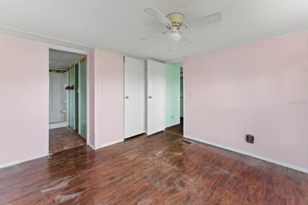 Activo con contrato: $250,000 (3 camas, 2 baños, 1344 Pies cuadrados)