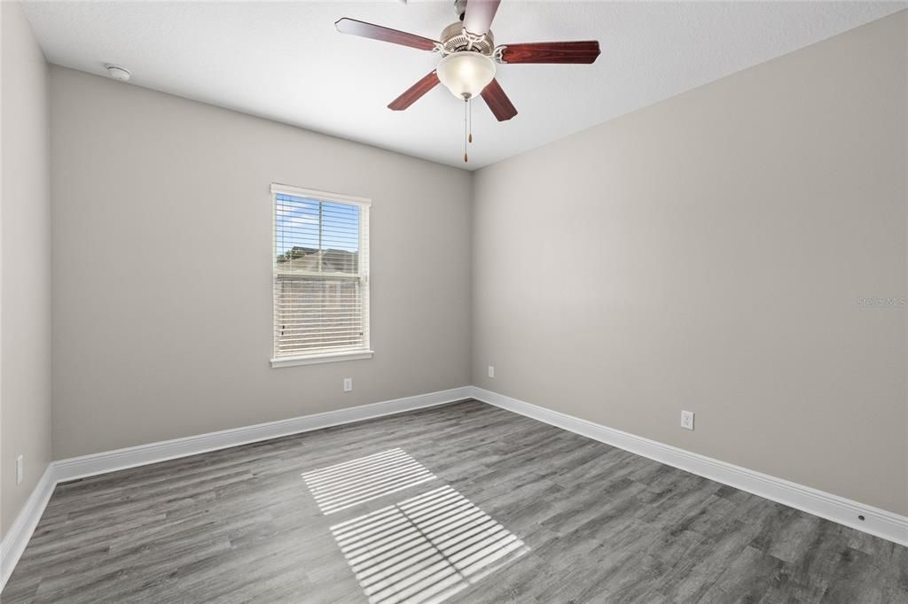 Под контрактом: $790,000 (3 спален, 3 ванн, 2685 Квадратных фут)