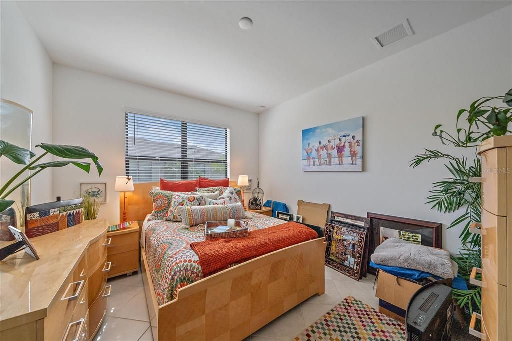 待售: $327,000 (2 贝兹, 2 浴室, 1581 平方英尺)