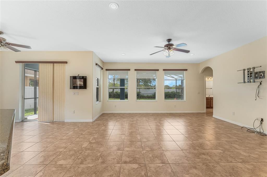 For Sale: $540,000 (5 beds, 3 baths, 3203 Square Feet)