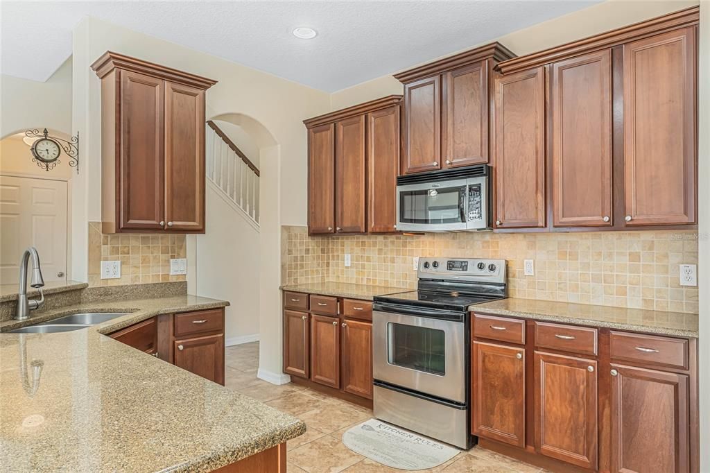 For Sale: $540,000 (5 beds, 3 baths, 3203 Square Feet)