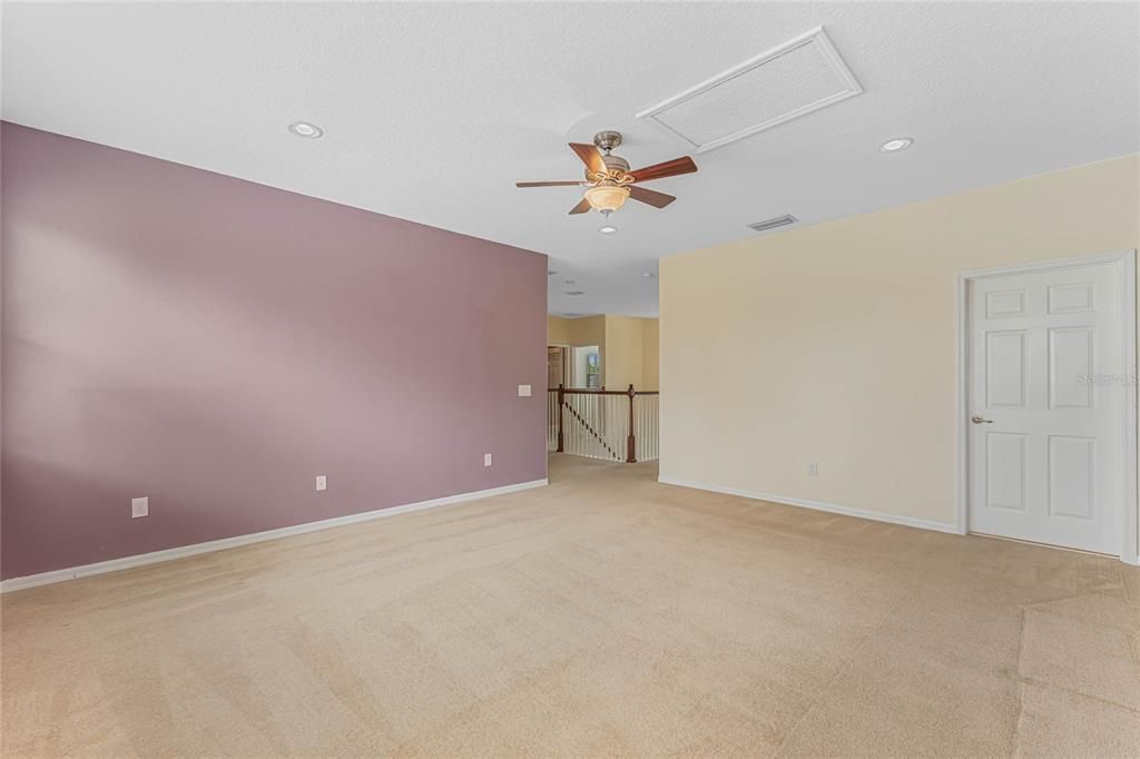 For Sale: $540,000 (5 beds, 3 baths, 3203 Square Feet)