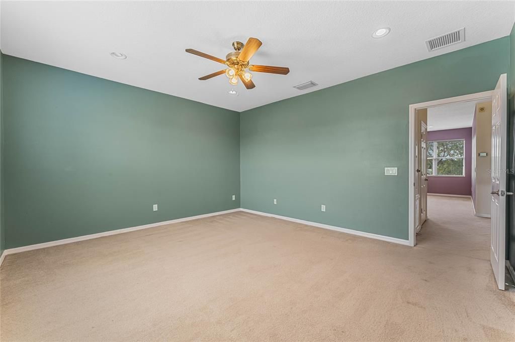 For Sale: $540,000 (5 beds, 3 baths, 3203 Square Feet)