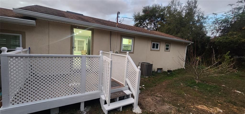 For Rent: $2,000 (3 beds, 2 baths, 1224 Square Feet)