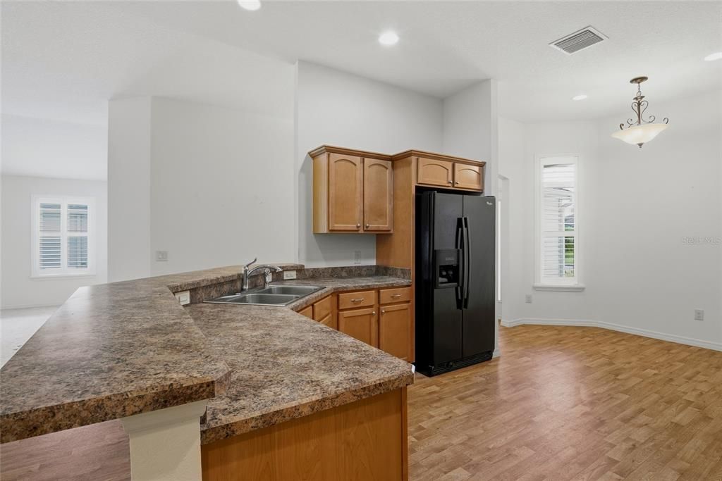 待售: $455,000 (3 贝兹, 2 浴室, 1875 平方英尺)